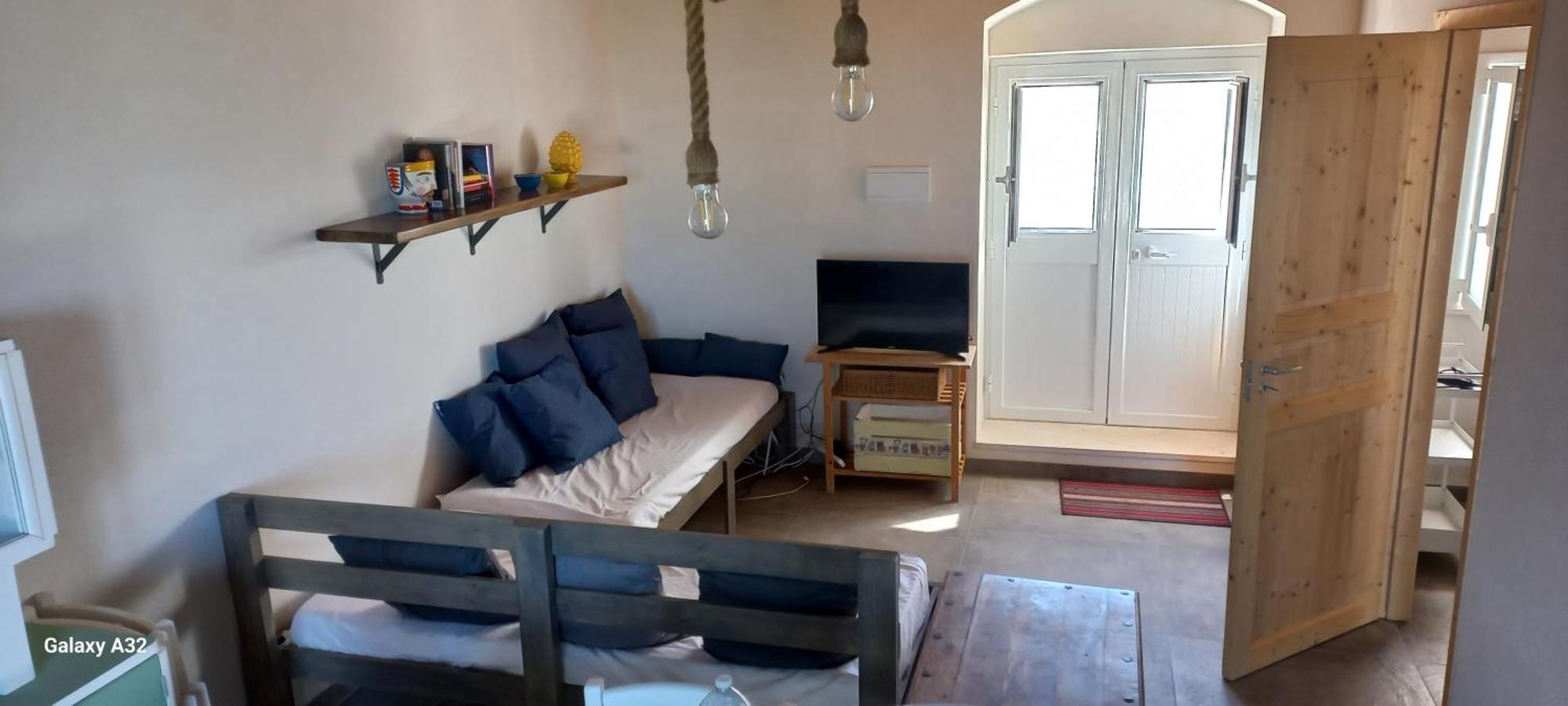 Almademari Giglio Casa Holiday home *
